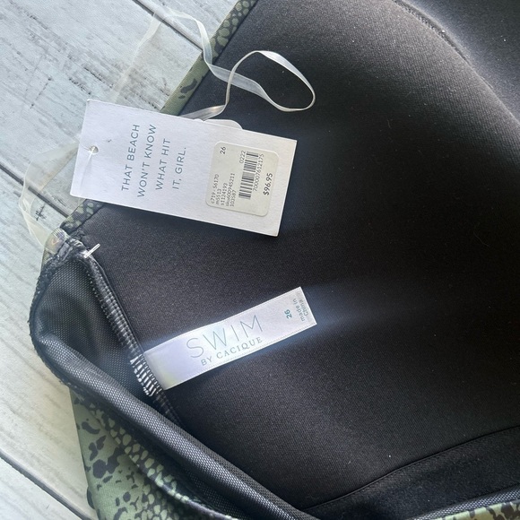 NWT Lane Bryant cacique green snake print one shoulder 1 piece swim suit 26 - Picture 6 of 6